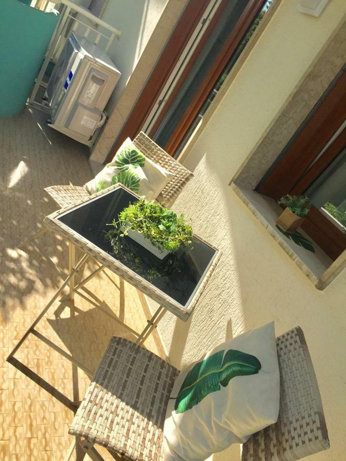 Piccolo Moderno Sulla In Centro Jesolo